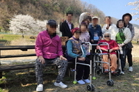 수급자 만족(봄맞이 꽃놀이 야외활동)